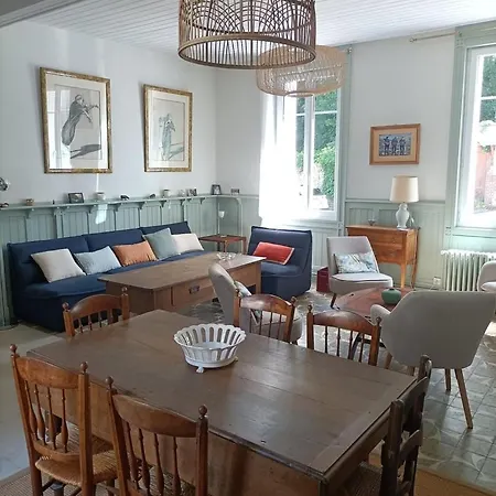 Maison d'hôtes Le Cinquante-trois, Maison Normande D'exception Pour Familles - Cote D'albatre